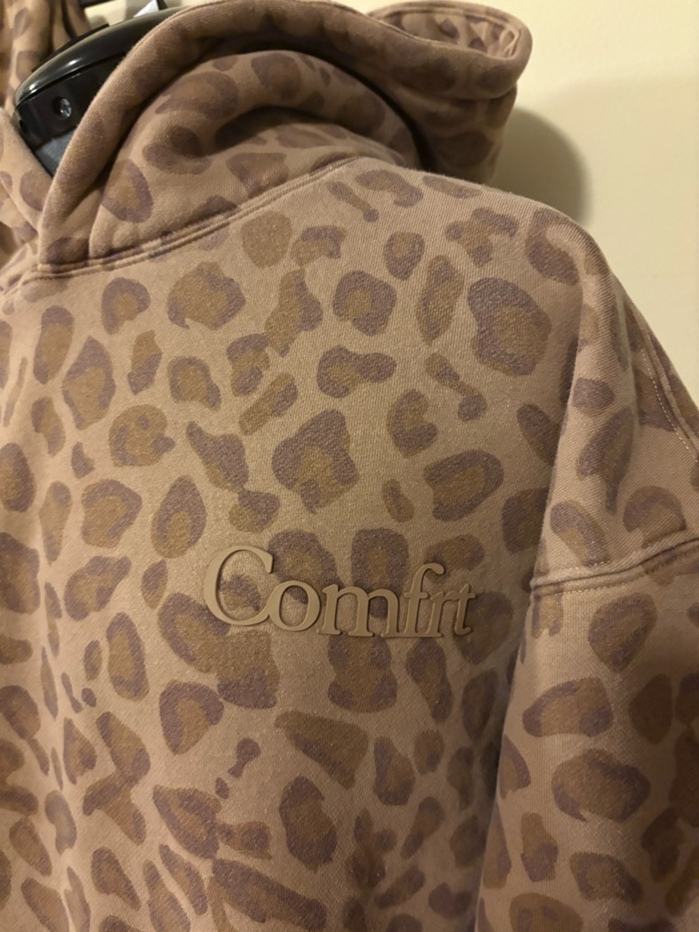Leopard print Comfrt Hoodie and Sweatpants - Picture 5 of 5